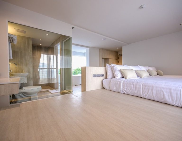 Corner Suite