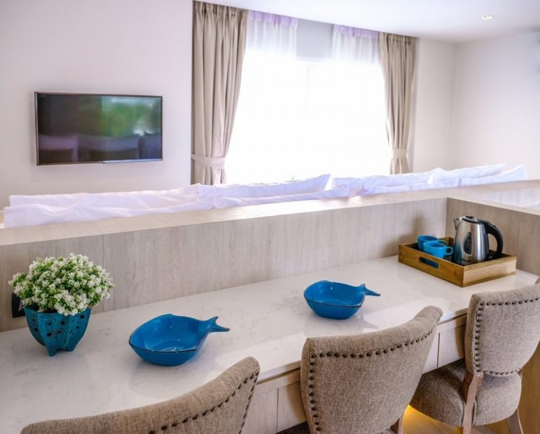Corner Suite