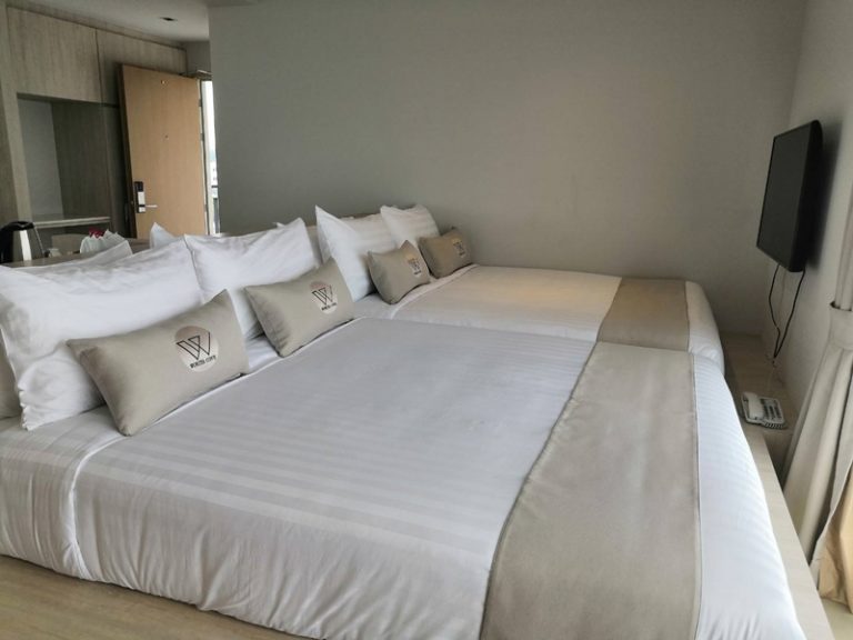 Corner Suite