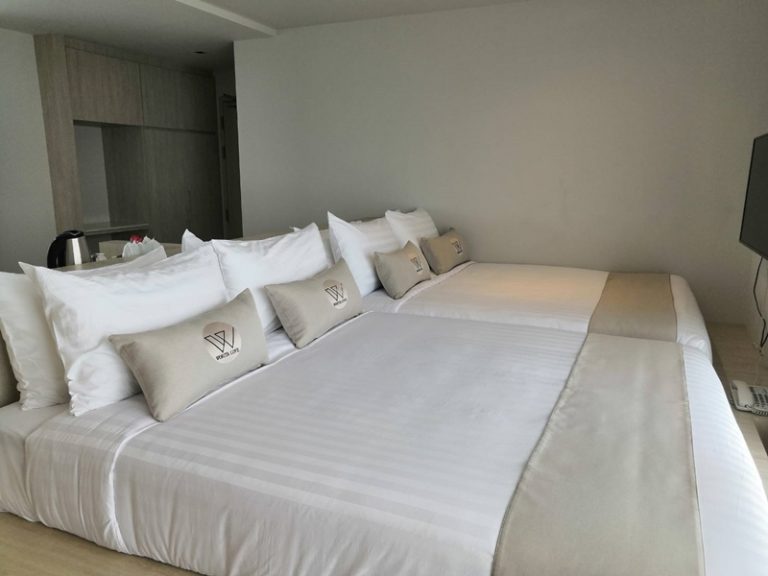 Corner Suite